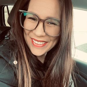 Meet your Posher, Alexandra